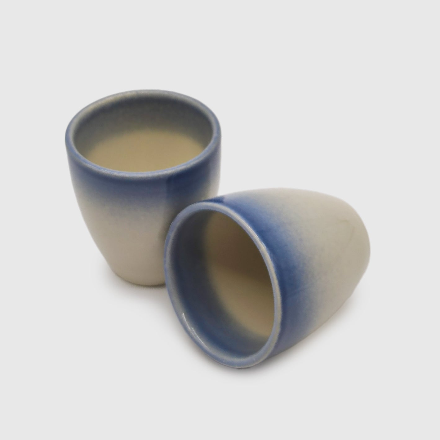 Chávena expresso Essência beje com azul isara